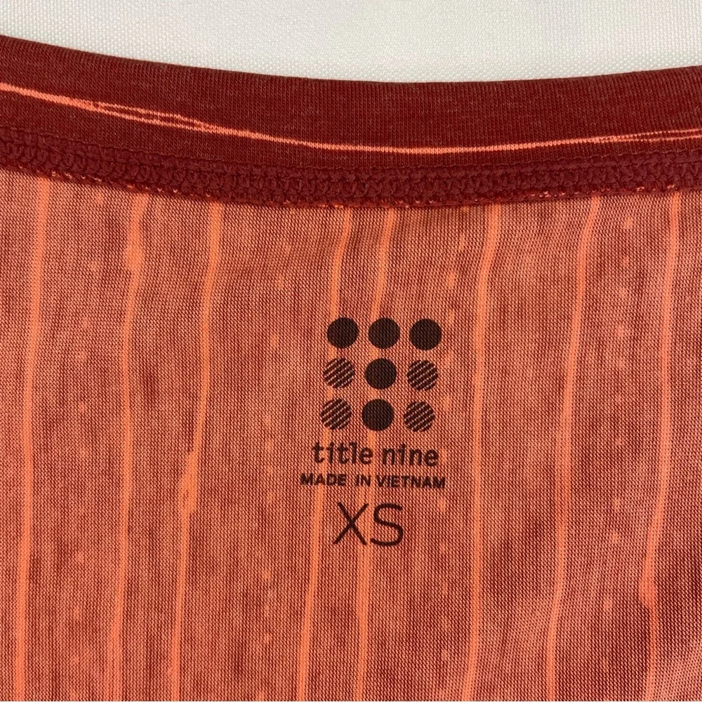 TITLE NINE Hiolani T-Shirt Dress Mirikuru Print Rust Striped V Neck Women’s XS - Picture 3 of 7